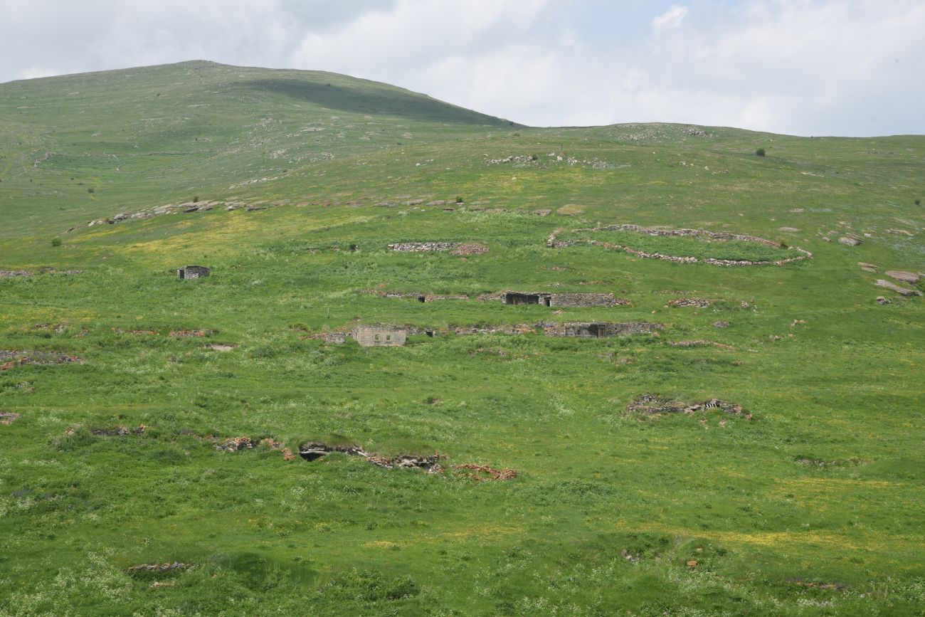 Окрестности Зеда-Тмогви, image of landscape/habitat.