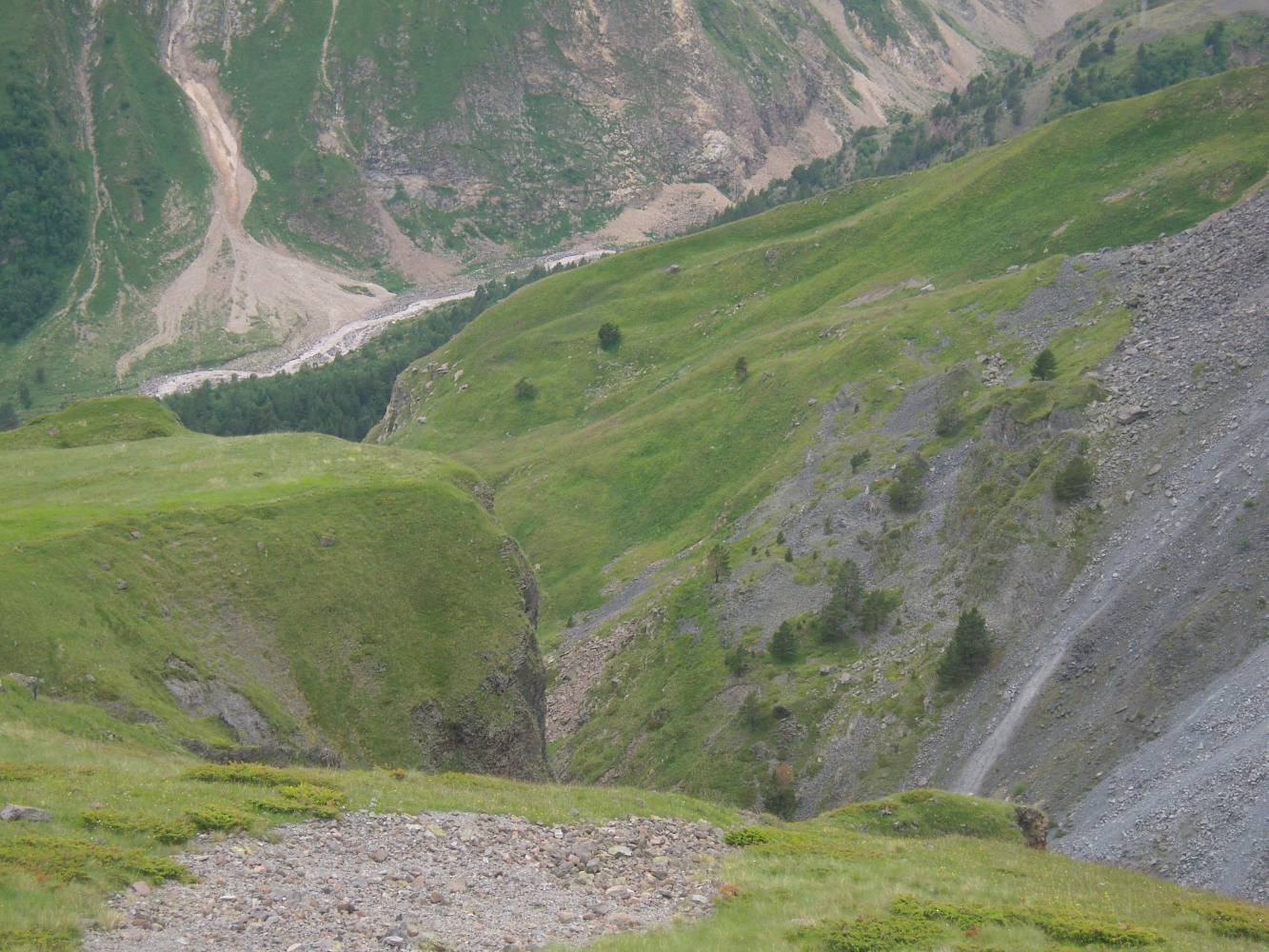 Водопад "Девичьи косы", image of landscape/habitat.