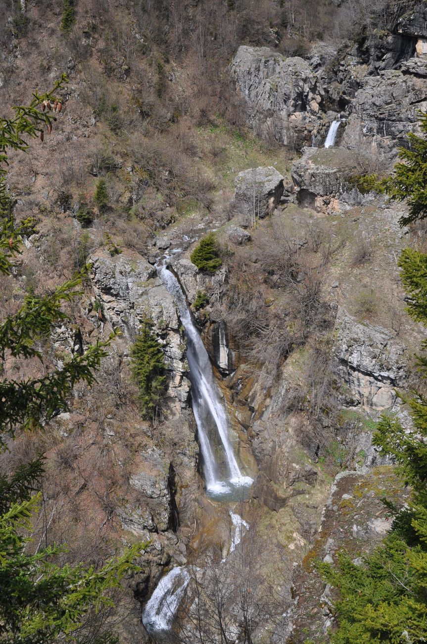 Окрестности монастыря Парехи, image of landscape/habitat.