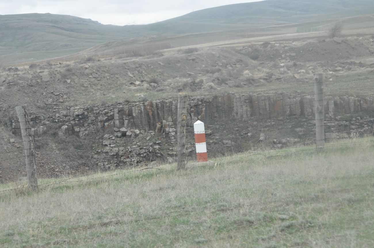 Окрестности храма Тайлар, image of landscape/habitat.